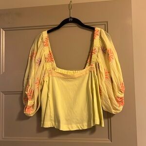 Super cup floral top!